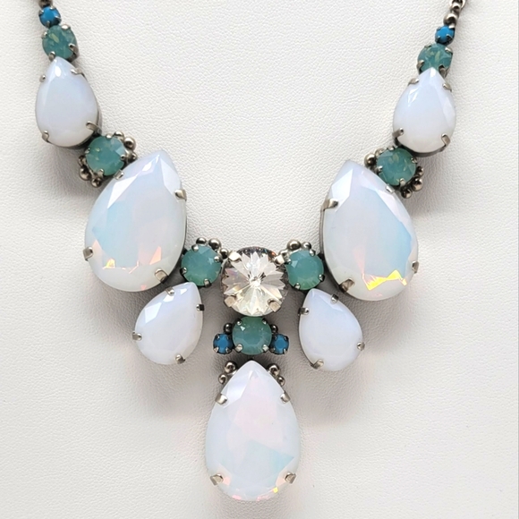Sorrelli White and Blue Opal Swarovski Crystal Bib Cluster Necklace Silver Tone - Picture 1 of 6